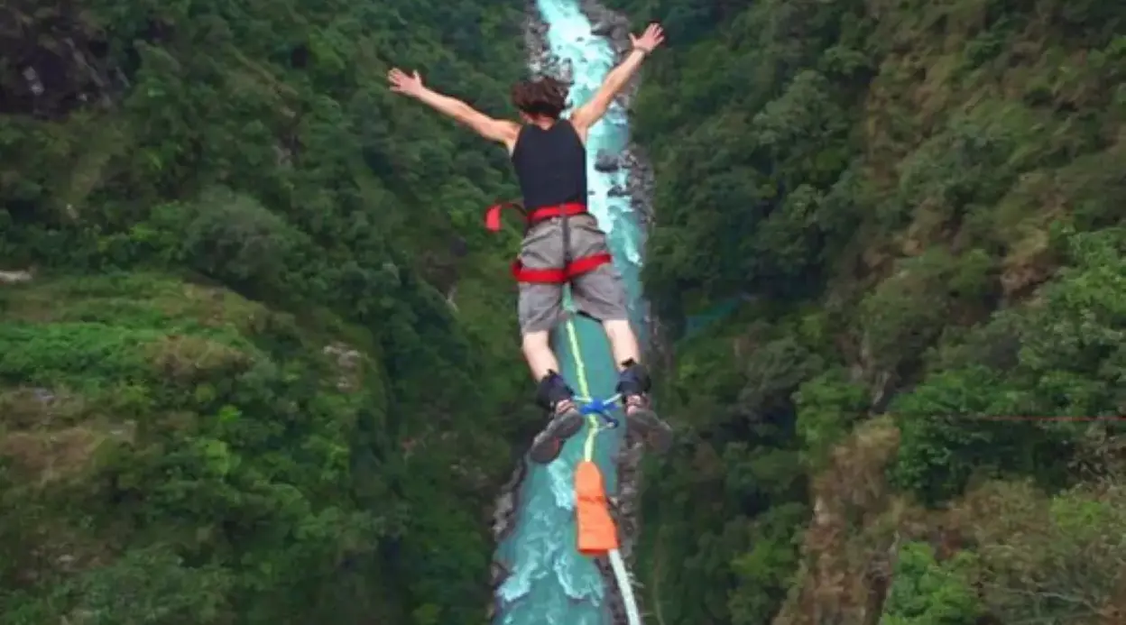 Bungy Jumping “The Last Resort” Bungy Jumping “The Last Resort”