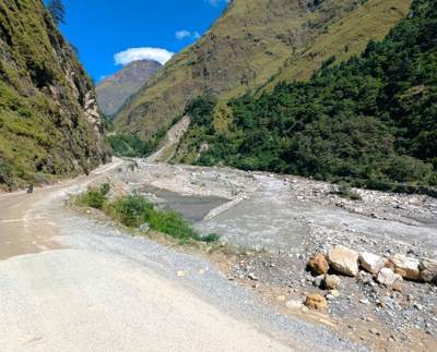 Kali Gandaki River (Gorge) Nepal | Deepest Canyon, Sacred Shaligram stones, Trekking highlights, and Best Travel Tips