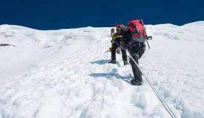 Island Peak Climbing & Everest Base Camp-18 Days