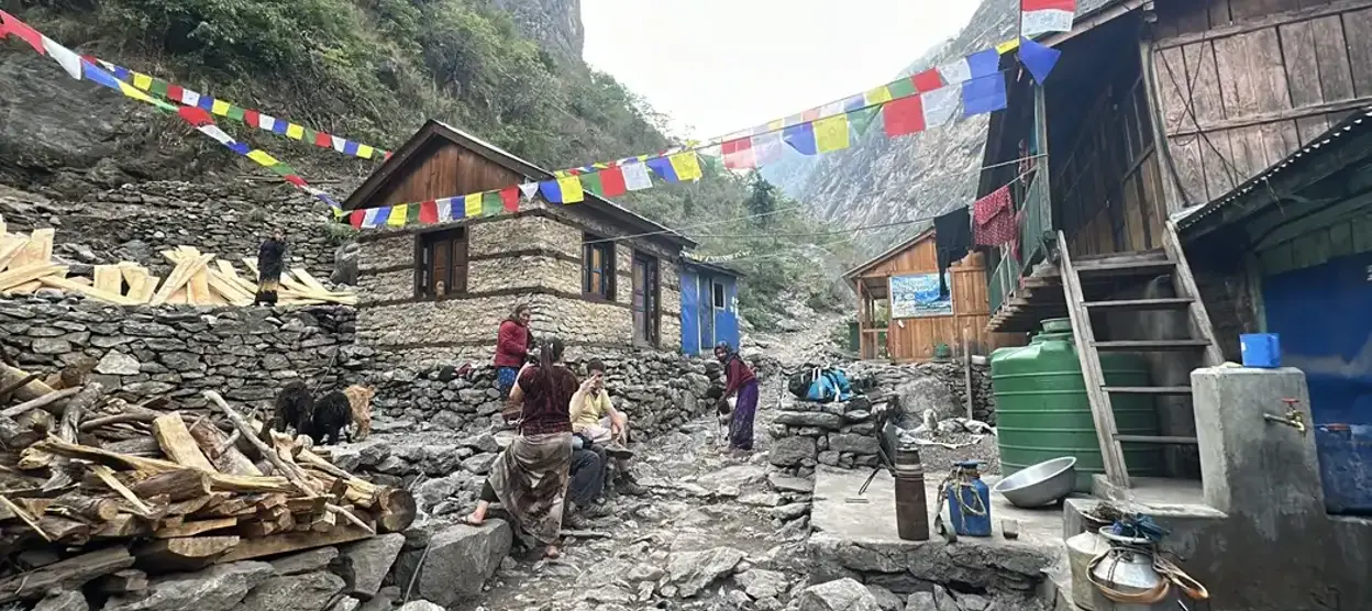 Deng Village Guide: Location, Altitude, Tibetan Culture, Monasteries, Trek Route, Accommodation & Best Time to Visit