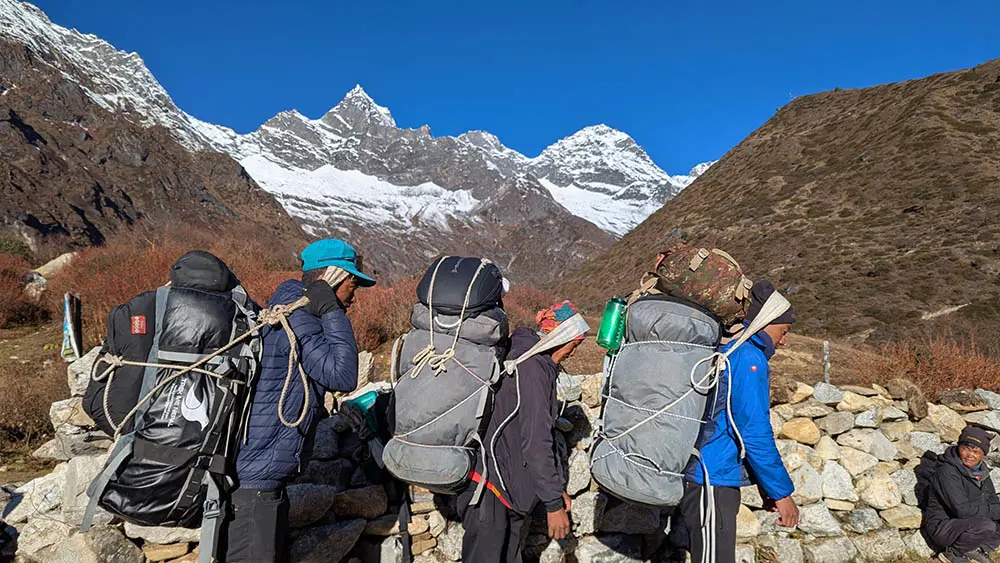 Daily Life of Everest Porters