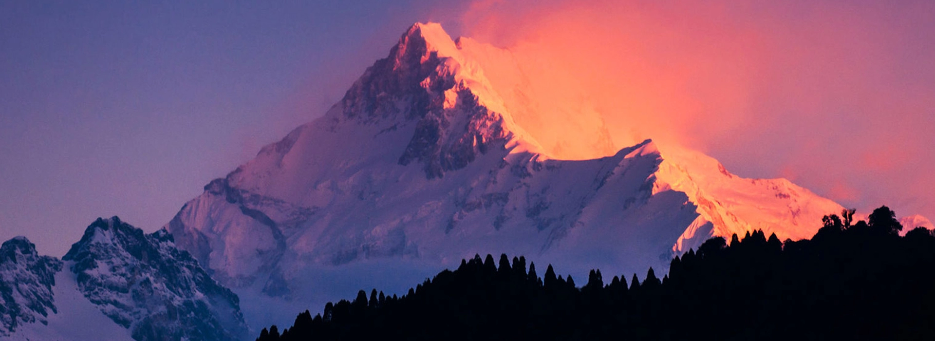 group trek nepal