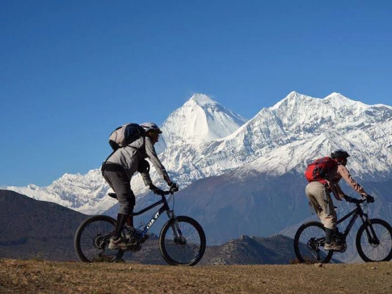 mountain biking tour to upper mustang